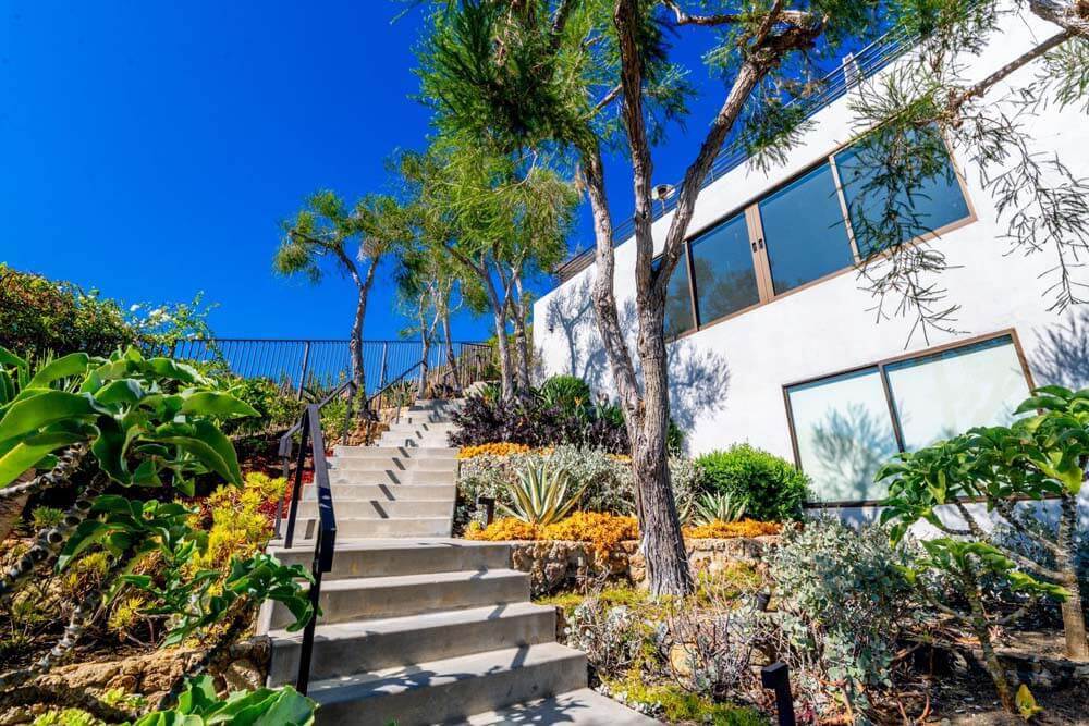 Rise in Malibu Gallery