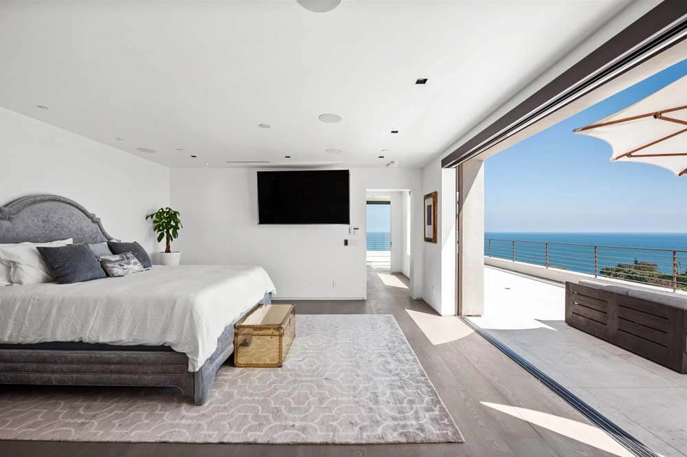 Rise in Malibu Gallery